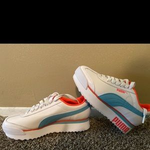 Platform Puma Sneakers